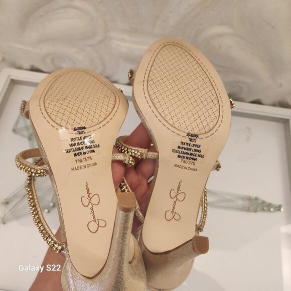 New JESSICA SIMPSON Sidra Strappy Sandal in Champagne. Size: various - Picture 8 of 10